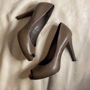 BCBG MaxAzria | Light Brown Leather  Peep Toe Heels 10